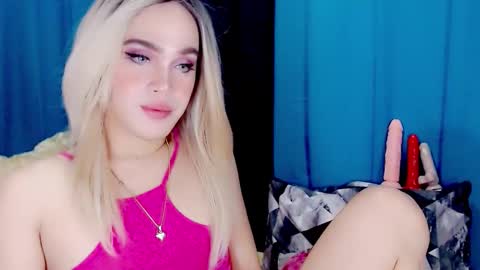 ARIANNE CUMS  online show from February 7, 12:02 am