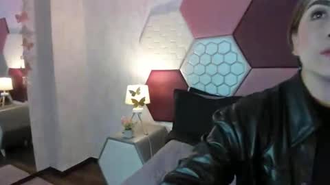 aria online show from March 21, 4:55 pm