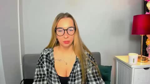 Aria online show from December 21, 7:26 am