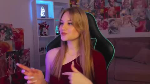 Snapshot of ariawell chatting on September 29, 5:23 pm Aria online show from September 29, 5:23 pm