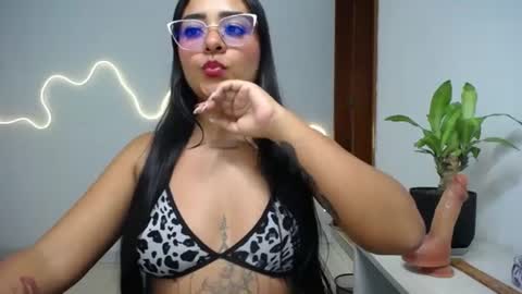 daniella online show from June 25, 2:30 am