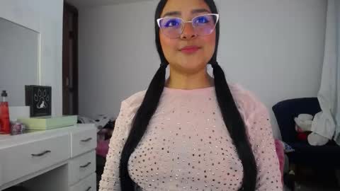 Snapshot of ariel_princess02 chatting on October 22, 2:48 am daniella online show from October 22, 2:48 am