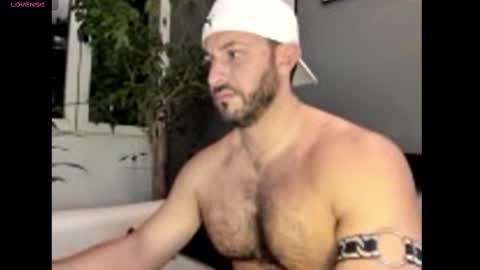 Ariel online show from March 2, 1:37 am