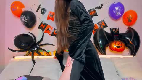 Ariella online show from November 1, 4:55 am