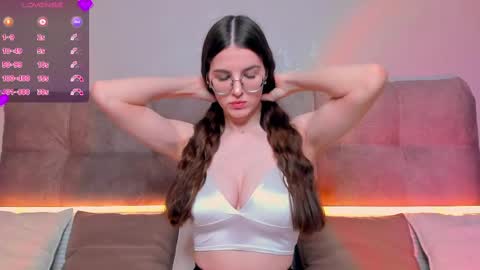 Ariella online show from February 13, 2:45 am