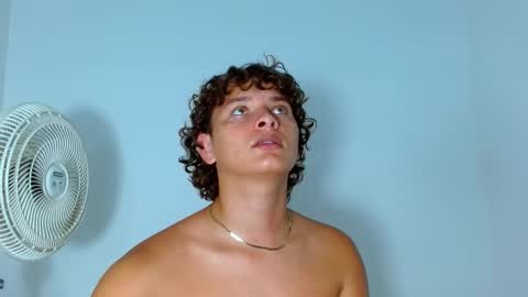 Ariel Aoir online show from March 28, 9:38 pm