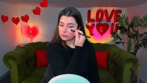 Ari online show from March 1, 8:21 pm