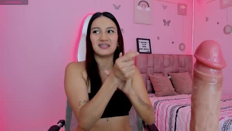 Ashley online show from February 3, 1:40 pm