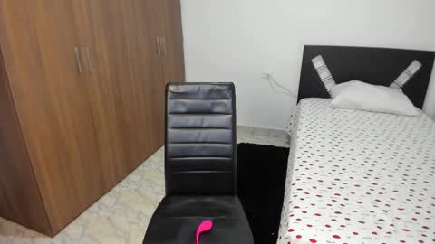 aristena_01 online show from February 28, 1:37 am