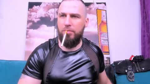 Armando online show from March 3, 11:35 pm