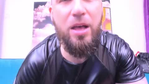 Armando online show from February 17, 11:33 pm