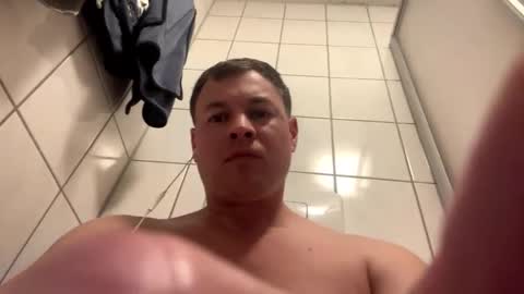 armyskater32 online show from March 5, 9:59 pm