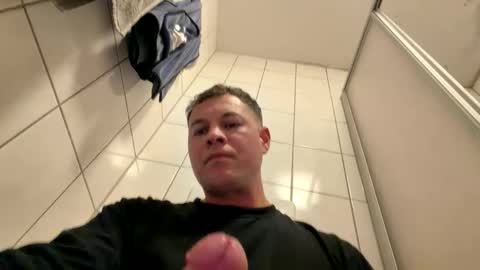 armyskater32 online show from March 3, 8:27 pm