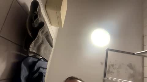 armyskater32 online show from February 8, 9:02 am