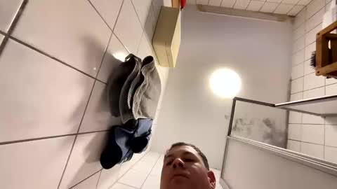 armyskater32 online show from February 17, 12:37 pm