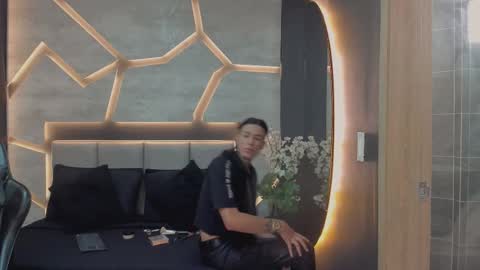 Arohom Lester online show from November 11, 11:45 am