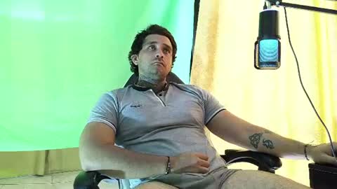 aronmiller online show from July 18, 8:55 pm