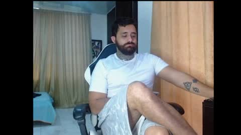 aronmiller online show from November 7, 9:50 pm