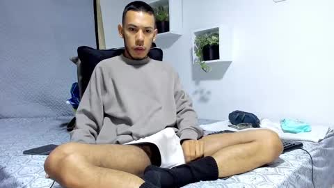 Snapshot of aronxx_ chatting on February 10, 10:42 am BLACK FRIDAY 55 OFF ON MY ONLYFANS.  online show from February 10, 10:42 am