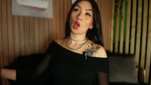    online show from February 16, 8:40 pm