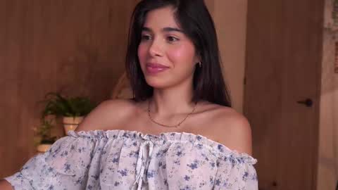 Snapshot of artemia_ chatting on September 16, 2:57 am Amanda online show from September 16, 2:57 am