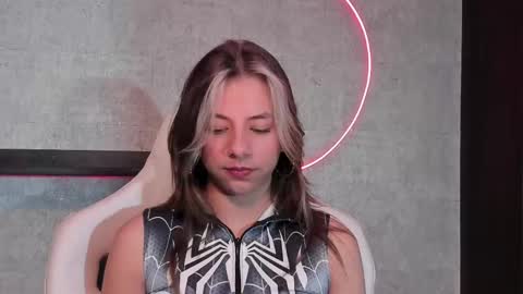 artemisablake online show from February 14, 4:41 pm