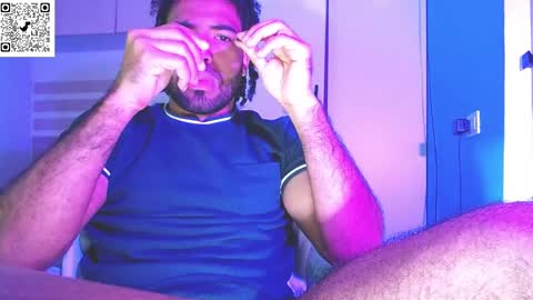 arthur_jamess online show from April 2, 11:33 pm