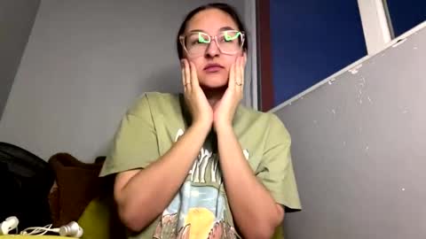 Mia  online show from April 2, 2:24 pm