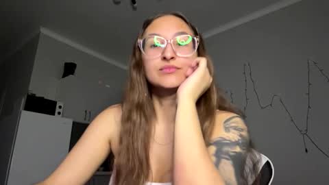 Mia  online show from March 18, 5:19 pm