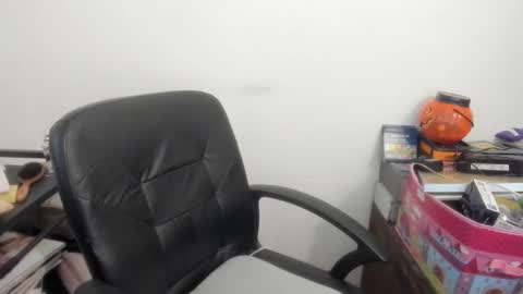 MIA online show from April 25, 1:41 pm