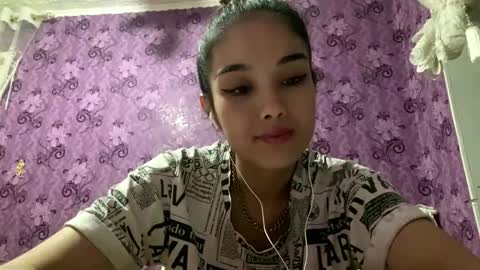 Amina online show from December 22, 7:09 pm