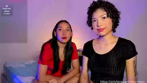 Ariana and Kelsieh online show from September 19, 5:11 am