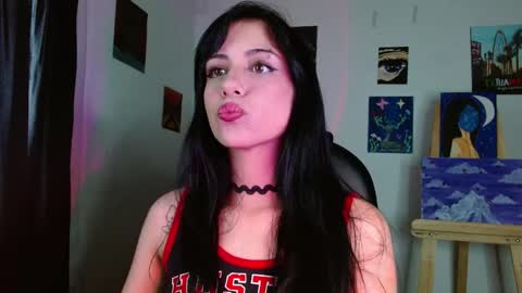   Independent Model online show from April 7, 7:05 pm