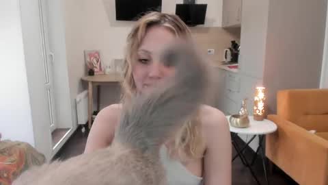 Ashley but u can call me Ash  im living with neighbor we just friends pls dont ask we not couple online show from April 5, 5:04 am