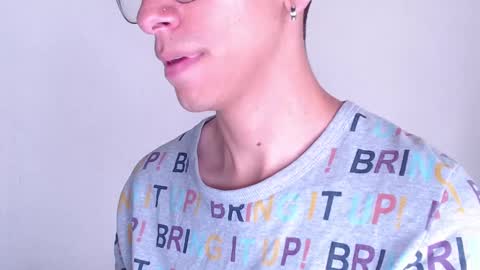 Ash online show from February 12, 2:43 pm