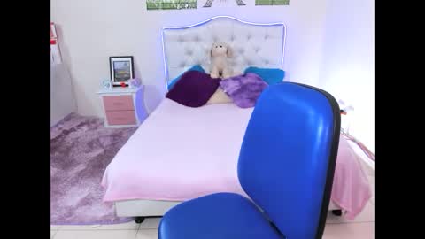 ashely_kataleya1 online show from September 17, 7:28 pm