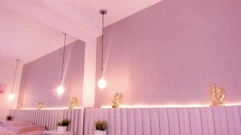 I am Ashley online show from March 29, 7:48 pm