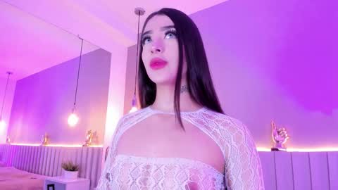 I am Ashley online show from February 4, 7:18 pm