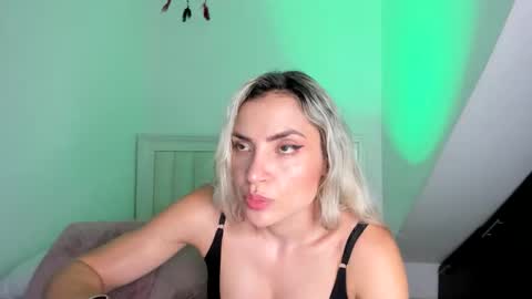 ashley_blair online show from October 21, 8:56 pm