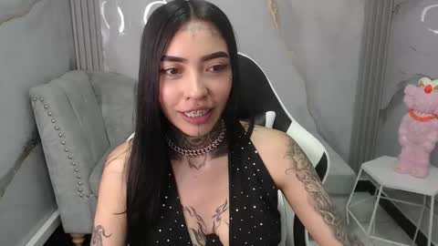 ashley_blum_v online show from October 22, 8:10 pm