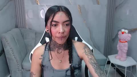 ashley_blum_v online show from September 15, 7:37 pm