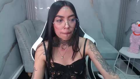 ashley_blum_v online show from September 18, 9:08 pm