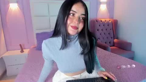 ashley_petit online show from July 16, 1:25 pm
