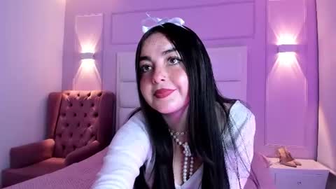 ashley_petit online show from June 22, 12:23 pm