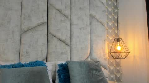 AshleyHill online show from April 7, 2:02 am