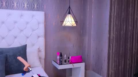 AshleyRoberh online show from February 4, 7:40 pm