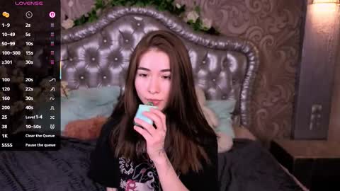 Ashley online show from February 11, 1:59 pm