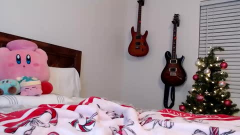 Ashley Love online show from December 4, 7:30 am