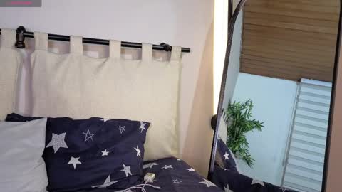 ashly_jones_ online show from April 8, 4:15 am