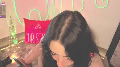 Ash  online show from December 22, 7:53 pm